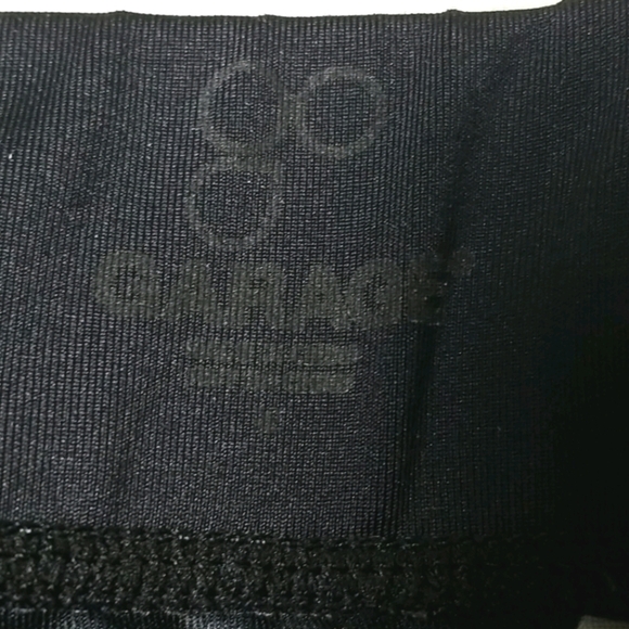 Garage Spandex Workout Crops - Picture 4 of 4